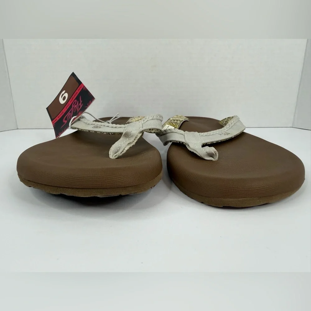 Flojos Comfort Flip Flops Size 9 Ivory Tan Beach Vacation Sandals NWT